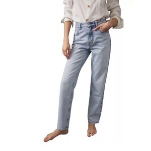 Free People 
We The Free Jeans Women’s Blue The Pacifica Straight Leg Slim Denim